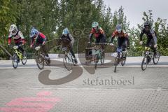 BMX Bayernliga Race 2025; Ingolstadt; Radhaus Ingolstadt, Resi Kobel aus Ingolstadt zweite von rechts