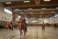 Basketball - Frauen -  Saison 2026/27 - TSV Etting Ingolstadt - TSV Wasserburg 2 - Shimokawa Riho orange Etting  - Smailovic Aila schwarz Wasserburg - Foto: Meyer Jürgen