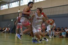 Basketball Bayernliga Herren - Saison 2026/27 - PSV Ingolstadt - TSV Milbertshofen - Göbel Fabian rot Milbertshofen - Weiß Jeremias weiss Ingolstadt - Foto: Meyer Jürgen