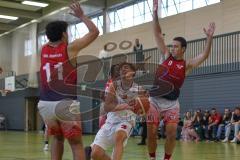 Basketball Bayernliga Herren - Saison 2026/27 - PSV Ingolstadt - TSV Milbertshofen - Petronic Noel Dian Abellan Aleman Pedro weiss Ingolstadt - Minkov Stefan rot Milbertshofen - Foto: Meyer Jürgen