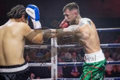 Night 4 Fight, Boxen; Profiboxer Rawil Fatullaew 32 (grüne Hose) gegen den 22-jährige Mexikaner Brayan Hernandez Pintor (schwarze Hose), Sieger Fatullaew nach Punkten in 6 Runden