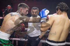 Night 4 Fight, Boxen; Profiboxer Rawil Fatullaew 32 (grüne Hose) gegen den 22-jährige Mexikaner Brayan Hernandez Pintor (schwarze Hose), Sieger Fatullaew nach Punkten in 6 Runden, Ringrichter und Ex-Boxer Levent Cukur aus München
