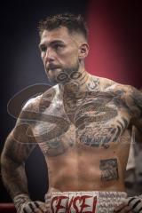 Night 4 Fight, Boxen; Profiboxer Rawil Fatullaew 32 (grüne Hose) gegen den 22-jährige Mexikaner Brayan Hernandez Pintor (schwarze Hose), Sieger Fatullaew nach Punkten in 6 Runden