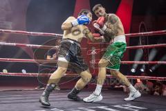 Night 4 Fight, Boxen; Profiboxer Rawil Fatullaew 32 (grüne Hose) gegen den 22-jährige Mexikaner Brayan Hernandez Pintor (schwarze Hose), Sieger Fatullaew nach Punkten in 6 Runden