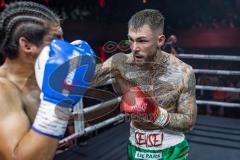 Night 4 Fight, Boxen; Profiboxer Rawil Fatullaew 32 (grüne Hose) gegen den 22-jährige Mexikaner Brayan Hernandez Pintor (schwarze Hose), Sieger Fatullaew nach Punkten in 6 Runden