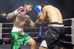 Night 4 Fight, Boxen; Profiboxer Rawil Fatullaew 32 (grüne Hose) gegen den 22-jährige Mexikaner Brayan Hernandez Pintor (schwarze Hose), Sieger Fatullaew nach Punkten in 6 Runden