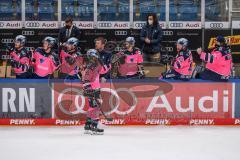 DEL - ERC Ingolstadt - Nürnberg Ice Tigers; Tor Jubel Treffer 2:0, David Warsofsky (55 - ERC) an der Spielerbank