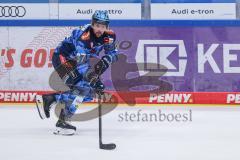 DEL; ERC Ingolstadt - Dresdner Eislöwen; Barber Riley (37 ERC)