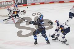 DEL; Playoffs; ERC Ingolstadt - EHC Redbull München; Torchance verpasst Hüttl Leon (25 ERC) Torwart Wolf Simon (25 RBM)