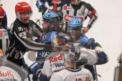 DEL; Playoffs; ERC Ingolstadt - EHC Redbull München; Schiedsrichter schlichten Agostino Kenny (11 ERC) Pietta Daniel (86 ERC) Wagner Fabio (55 RBM)