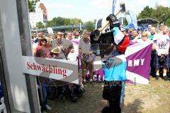 ERC Ingolstadt - Bayrisch-Schottisches Fanfest - Xaverl bei Hau den Lukas - Foto: Jürgen Meyer