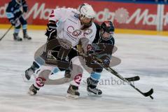 Eishockey Damen Bundesliga - ERC Ingolstadt - ECDC Memmingen - Gemsjäger Julia Memmingen weiss - Geelhaar Lucie ERC Ingolstadt -  Foto: Jürgen Meyer