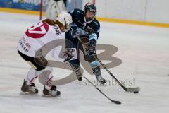 Eishockey Damen Bundesliga - ERC Ingolstadt - ECDC Memmingen - Schmid Kristin recchts ERC Ingolstadt - Normore Erin weiss Memmingen - Foto: Jürgen Meyer