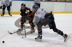 Eishockey Nationalmannschaft Damen - Nico Meyer (weiß) Gleissner Daria - Foto: Jürgen Meyer