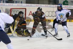 Meco Nations Cup - Damen Eishockey - Deutschland - Finnland - DamenTorwart Viola Harrer