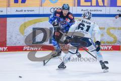 DEL; ERC Ingolstadt - Dresdner Eislöwen; Schmölz Daniel (92 ERC) Braun Justin (61 DDE)