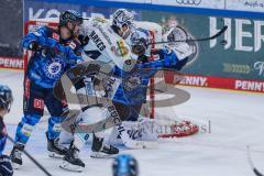 DEL; ERC Ingolstadt - Dresdner Eislöwen; Torwart Brochu Brett (36 ERC) wehrt den Puck ab Parkes Trevor (84 DDE)