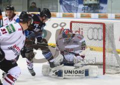 DEL - ERC Ingolstadt - Kölner Haie - Joe Motzko scheitert an Danny aus den Birken