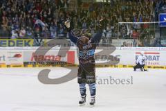 DEL - Playoff Halbfinale - ERC Ingolstadt - Hamburg Freezers - Spiel 6 - Travis Turnbull (71) empty Tor Jubel