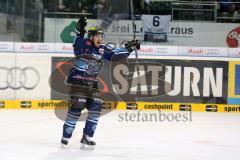 DEL - Playoff Halbfinale - ERC Ingolstadt - Hamburg Freezers - Spiel 6 - Tor Jubel zum 3:1 durch Robert Sabolic (25), hier jubelt Jared Ross (42)