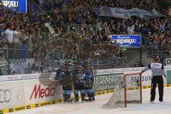 DEL - Playoff Finale - Spiel 4 - ERC Ingolstadt - Kölner Haie - Tor Jared Ross (42) trifft zum Führungstreffer Jubel mit Thomas Greilinger (39)