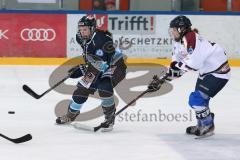 Frauen Eishockey - Bundesliga - ERC Ingolstadt - SC Garmisch-Partenkirchen - links Tatjana Voigt