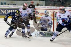 DEL - ERC Ingolstadt - Schwenninger Wild Wings - Dimitri Pätzold Torwart Schwenningen - Jared Ross (#42 ERC Ingolstadt) -  Foto: Jürgen Meyer