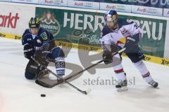 DEL - Eishockey - ERC Ingolstadt - EHC München - links Jared Ross (42) und rechts EHC39 München Francois Methot