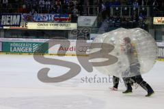 DEL - Eishockey - ERC Ingolstadt - Adler Mannheim - Loopyball on Ice – Pausenspiel