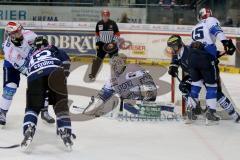 DEL - ERC Ingolstadt - Schwenninger Wild Wings - Dimitri Pätzold Torwart Schwenningen - Jared Ross (#42 ERC Ingolstadt) - John Laliberte (#15 ERC Ingolstadt) -  Foto: Jürgen Meyer