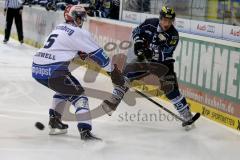 DEL - ERC Ingolstadt - Schwenninger Wild Wings - Patrick Köppchen (#55 ERC Ingolstadt) - Ryan Caldwell #5 Schwenningen -  Foto: Jürgen Meyer