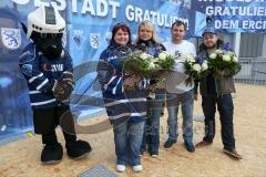 Rathausplatz Ingolstadt - ERC Ingolstadt - Vizemeisterschaftsfeier 2015 - Fan Beauftragte Petra Vogl