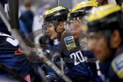 DEL - Eishockey - ERC Ingolstadt - Adler Mannheim - Saison 2015/2016 - Marc Schmidpeter (#20 ERC Ingolstadt) auf der Bank - Foto: Jürgen Meyer