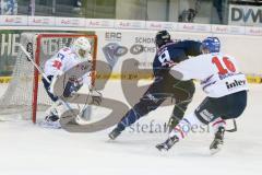 DEL - Eishockey - ERC Ingolstadt - Adler Mannheim - Saison 2015/2016 - Brandon Buck (#9 ERC Ingolstadt) mit dem 1:0 Führungstreffer - Emery Raymond Torwart(#30 Mannheim) - Buchwieser Martin (#16 Mannheim - Foto: Meyer Jürgen