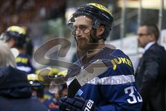 DEL - Eishockey - ERC Ingolstadt - Straubing Tigers - Saison 2016/2017 - Petr Pohl (#33 ERCI) auf der Spielerbank - Foto: Meyer Jürgen