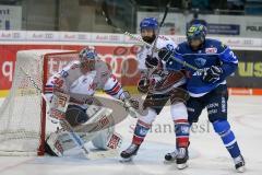 DEL - Eishockey - ERC Ingolstadt - Adler Mannheim - Saison 2017/2018 - Greg Mauldin (#20 ERCI) im Zweikampf vor dem Tor - Chet Pickard Torwart (#34 Mannheim) - Foto: Meyer Jürgen