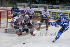 DEL - Eishockey - ERC Ingolstadt - Adler Mannheim - Saison 2017/2018 - Sean Sullivan (#37 ERCI) - John Rogl (#24 Mannheim) - Chet Pickard Torwart (#34 Mannheim) -  - Foto: Meyer Jürgen