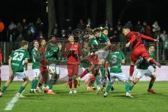 3. Liga; 1. FC Schweinfurt 05 - FC Ingolstadt 04; rechts Kopfball #Jonas Scholz (15, FCI) Angleberger Devin (3 S05) Osawe Winners (16 S05) Krätschmer Pius (23 S05) Krätschmer Pius (23 S05) Georgios Antzoulas (6, FCI) Marcel Costly (22, FCI)