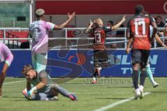 3. Liga; FC Ingolstadt 04 - Würzburger Kickers; 1:0 Tor Jubel Treffer Lars Lokotsch (13, FCI) Torwart Hipper Johann (1 WKI) de Medina Nathan (4 WKI) Obed Ugondu (17, FCI)