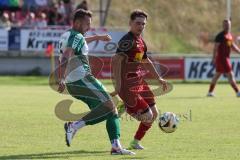 Freundschaftsspiel- Saison 2025/26- SV Kasing - FC Geisenfeld-  - Daniel Meier grün Geisenfeld - Marius Magdic rot Kasing - Foto: Meyer Jürgen