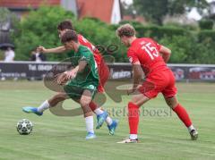 Toto - Pokal - Saison 2026/27 - SV Manching - SV Heimstetten - Dominik Juric (Nr.19 - SV Manching)- David Leitl rot Heimstetten  - Moritrz May #15 rot Heimstetten Foto: Meyer Jürgen