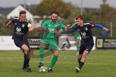 Kreisklasse - Saison 2025/26- TSV Etting - TSV Lenting - Philipp Heckner blau Etting - Metehan Kuscuoglu grün Lenting - Luca Wottawa blau Etting - Foto: Meyer Jürgen