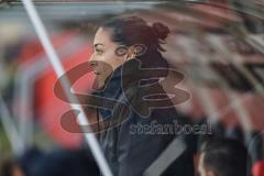 3. Liga; FC Ingolstadt 04 - 1. FC Saarbrücken; an der Seitenlinie, Spielerbank Cheftrainerin Sabrina Wittmann (FCI)