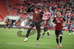 3. Liga - Saison 2026/27 - FC Ingolstadt 04 - SV Wehen Wiesbaden - Obed Ugondu (Nr.17 - FCI) mit dem 2:2 Ausgleichstreffer - jubel  - Linus Rosenlöcher (Nr.19 - FCI) - Foto: Meyer Jürgen