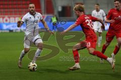 3. Liga - Saison 2024/25 - FC Ingolstadt 04 - SpVgg Unterhaching - David Kopacz (Nr.29 - FCI) - Maximilian  Henning (Nr.33 - Unterhaching) - Foto: Meyer Jürgen