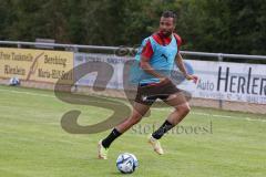 3.Liga - Saison 2023/2024 - Training in Berching - FC Ingolstadt 04 - Leon Guwara (Nr.6 - FCI) -  - Foto: Meyer Jürgen