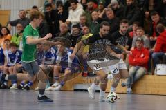 Lotto Bayern Hallencup - Saison 2024/25 - FC Fatih - TSV Murnau - Osman Tarik Camdal schwarz Fatih - Nick Ostler grün  Murnau - Foto: Meyer Jürgen