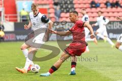 3. Liga; FC Ingolstadt 04 - SV Waldhof Mannheim; Marcel Costly (22, FCI) Zweikampf Kampf um den Ball Hoffmann Niklas (6 SVWM)