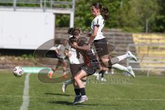 2. Bundesliga Frauen - Saison 2025/26 - FC Ingolstadt 04 Frauen - Borussia Mönchengladbach - Stefanie Reischmann (Nr.24 - FC Ingolstadt Frauen I) - Arici Maresa weiss M`Gladbach  - Foto: Meyer Jürgen