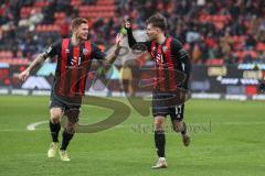 3. Liga; FC Ingolstadt 04 - Erzgebirge Aue; Tor Jubel Treffer 1:0 Max Besuschkow (17, FCI) mit Sebastian Grönning (11, FCI)